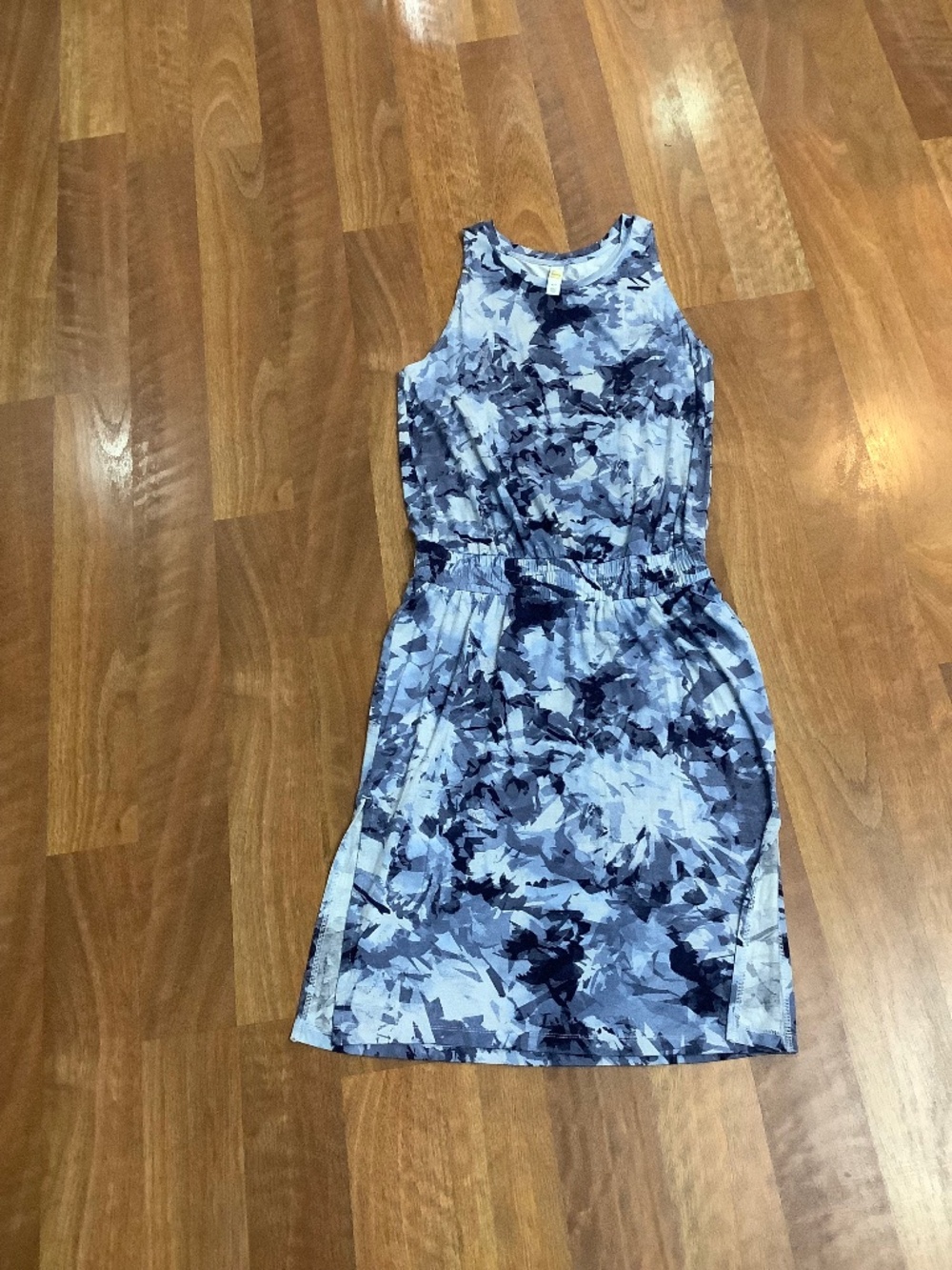 lolë Casual comfy dress MEDIUM
